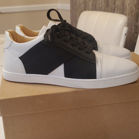 Sneakers - Picture 4 of 6